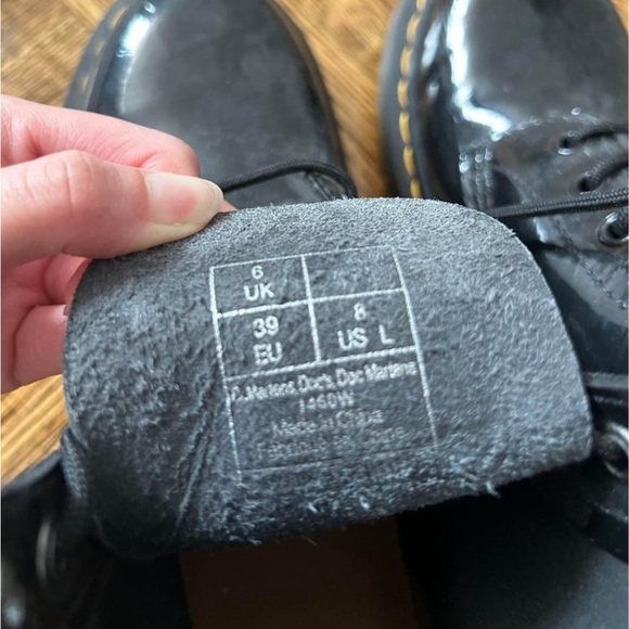 New Doc Martens Patent Leather Size 7 - Picture 2 of 3